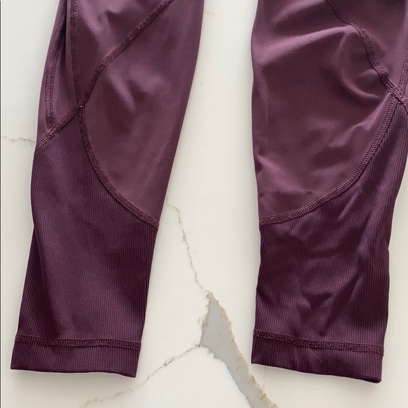 Lululemon burgundy yoga pant size 6 - Picture 2 of 4